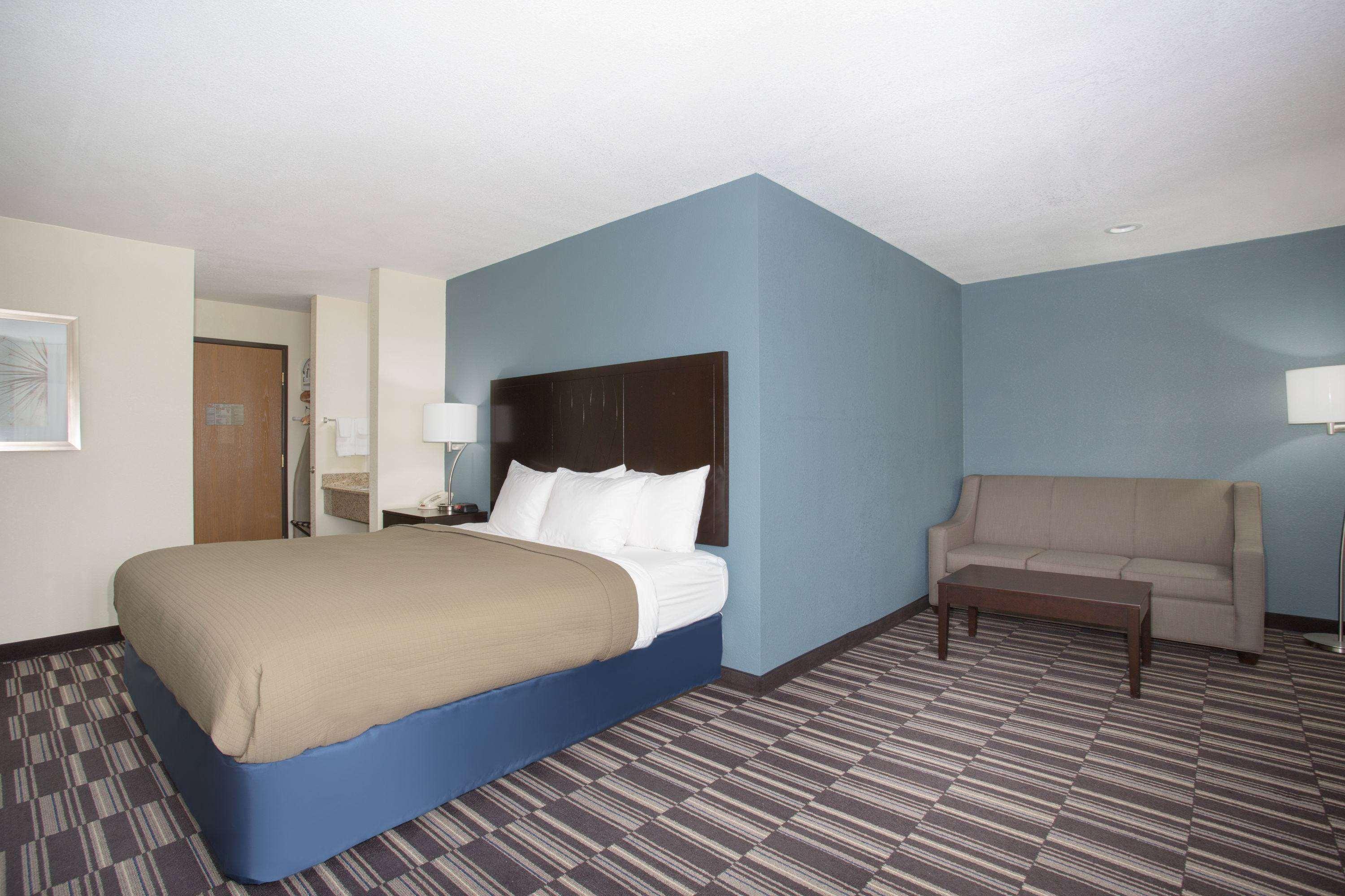 Americinn By Wyndham Mount Pleasant Экстерьер фото